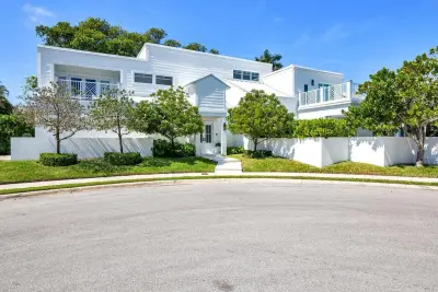129 S Flagler Promenade S, West Palm Beach: photo 1 of 26