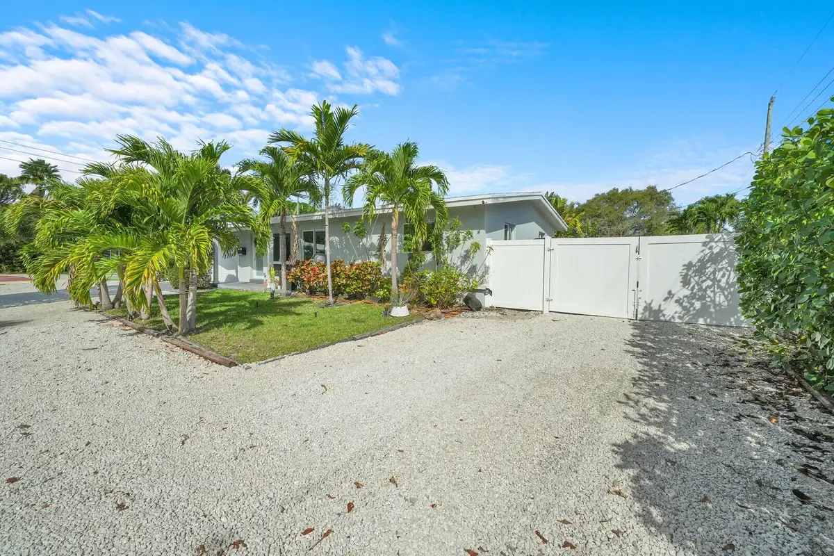 2824 NW 6th Ave, Wilton Manors: photo 1 of 60