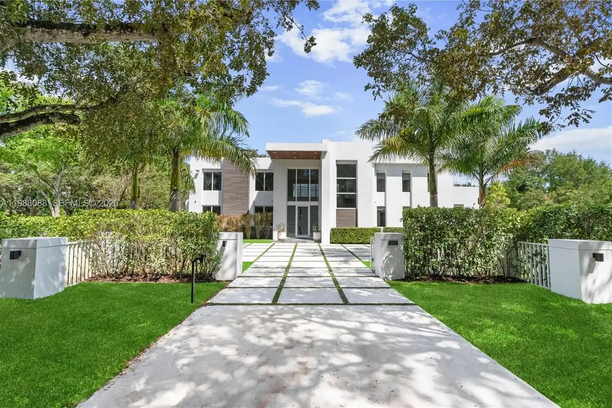 6285 Old Cutler Rd, Pinecrest: photo 1 of 55