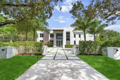 6285 Old Cutler Rd, Pinecrest: photo 1 of 55