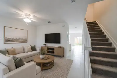 2620 SE 28th Dr, Homestead: photo 1 of 22