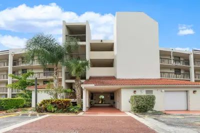 116 Lake Emerald Dr #403, Oakland Park: photo 1 of 27