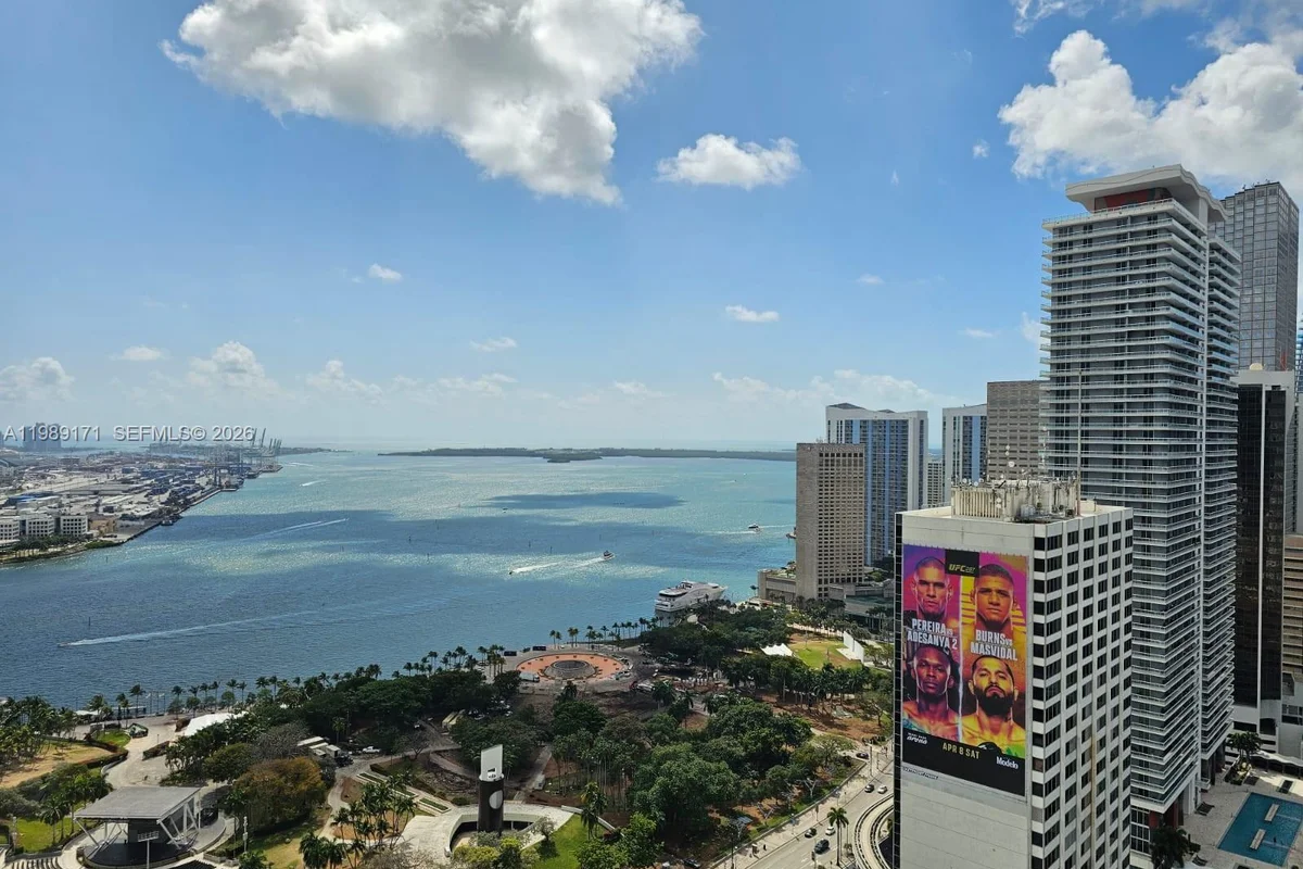 244 Biscayne Blvd #3707, Miami: photo 1 of 41