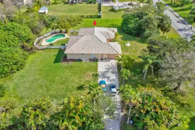 8671 N 155th Pl N, Palm Beach Gardens: photo 1 of 45