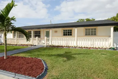 12293 SW 28th Ter, Miami: photo 1 of 25