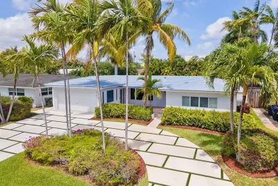 2101 NE 15th St, Fort Lauderdale: photo 1 of 39