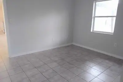 621 NW 5th Ave #4, Pompano Beach: photo 1 of 7