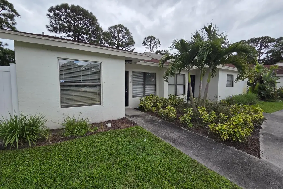 3774 Mil Race Ct, Lake Worth: photo 1 of 28