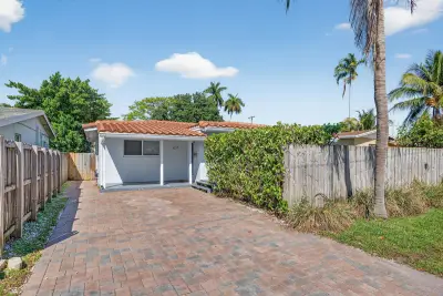 1029 NE 9th Ave, Fort Lauderdale: photo 1 of 84