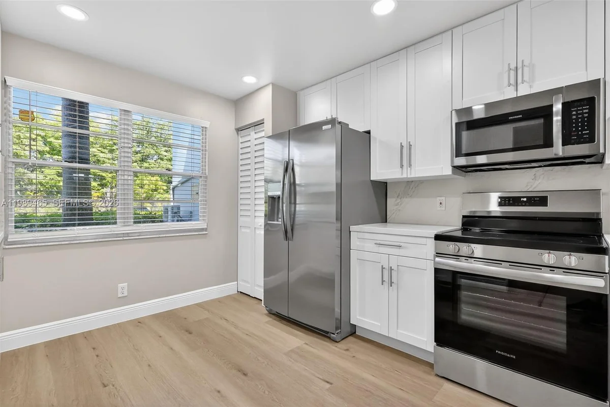12500 SW 5th Ct #109M, Pembroke Pines: photo 1 of 39