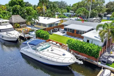 2436 Cat Cay Ln, Fort Lauderdale: photo 1 of 49