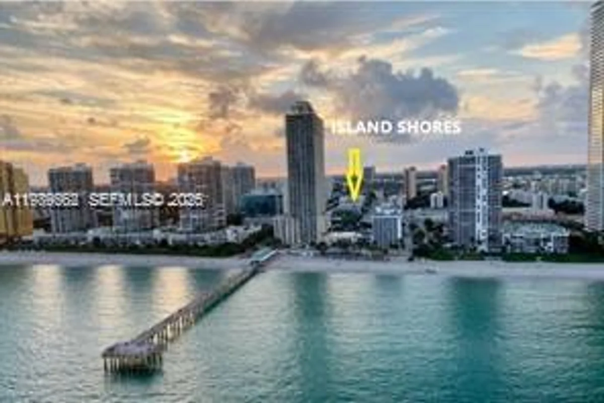 2903 N Miami Beach Blvd #903, North Miami Beach: photo 1 of 17