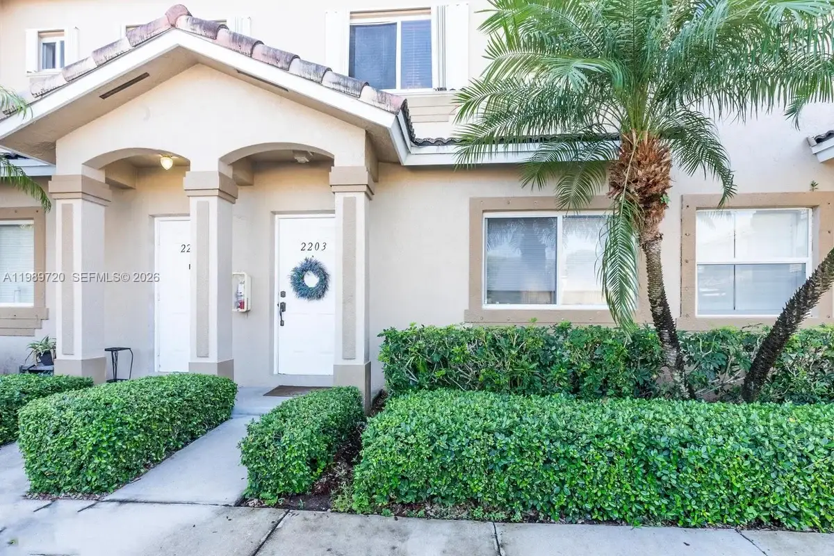 2203 SE 23rd Ter, Homestead: photo 1 of 17