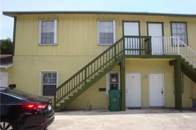 1633 W 28th St #B, Riviera Beach: photo 1 of 3