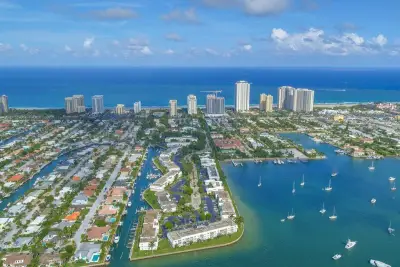 1201 Sugar Sands Blvd #7, West Palm Beach: photo 1 of 45