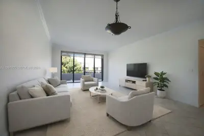 151 Crandon Blvd #320, Key Biscayne: photo 1 of 10