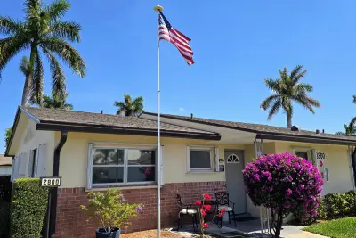 2800 Ashley Dr E #B, West Palm Beach: photo 1 of 35