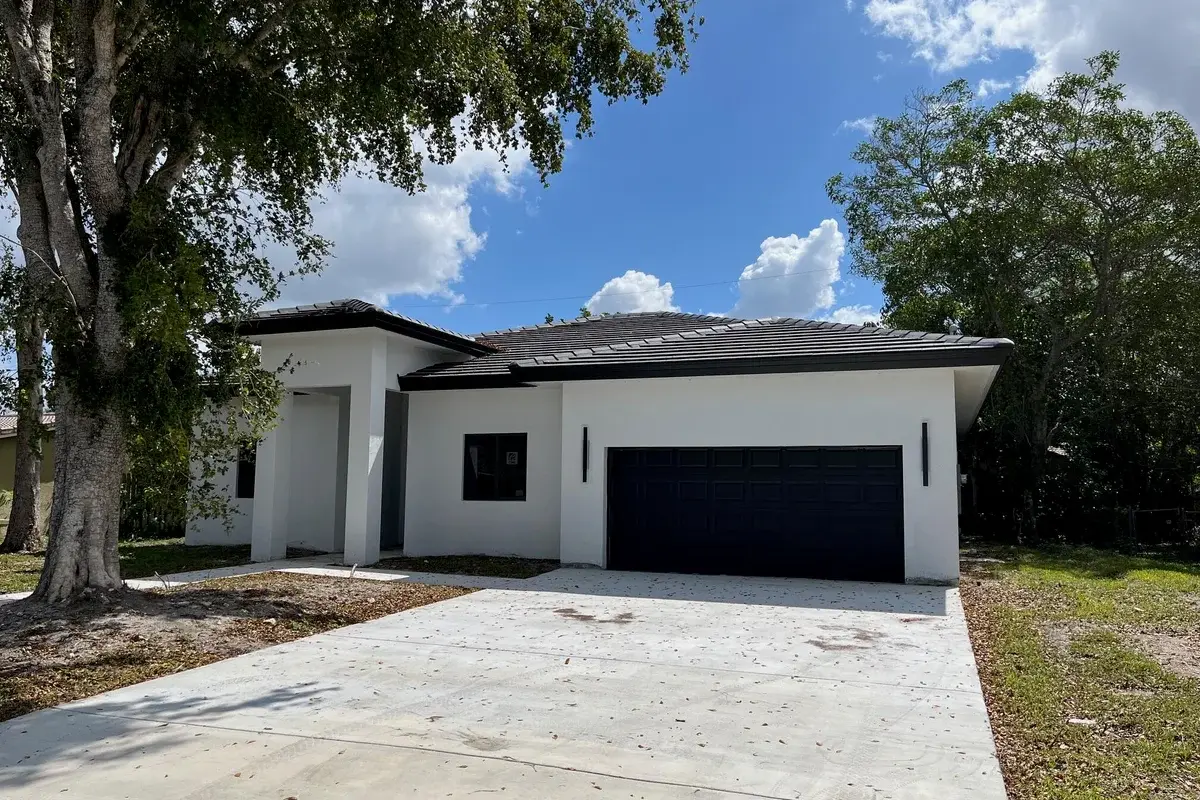 4117 NW 79th Ave, Coral Springs: photo 1 of 16