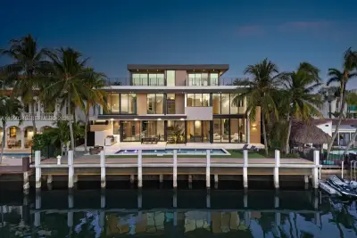 641 Flamingo Dr, Fort Lauderdale: photo 1 of 67