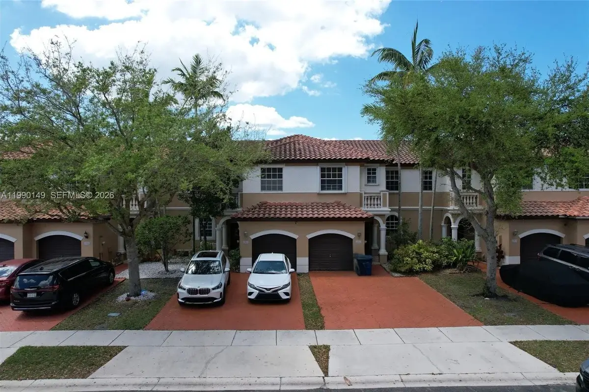 4964 SW 128th Ave, Miramar: photo 1 of 31