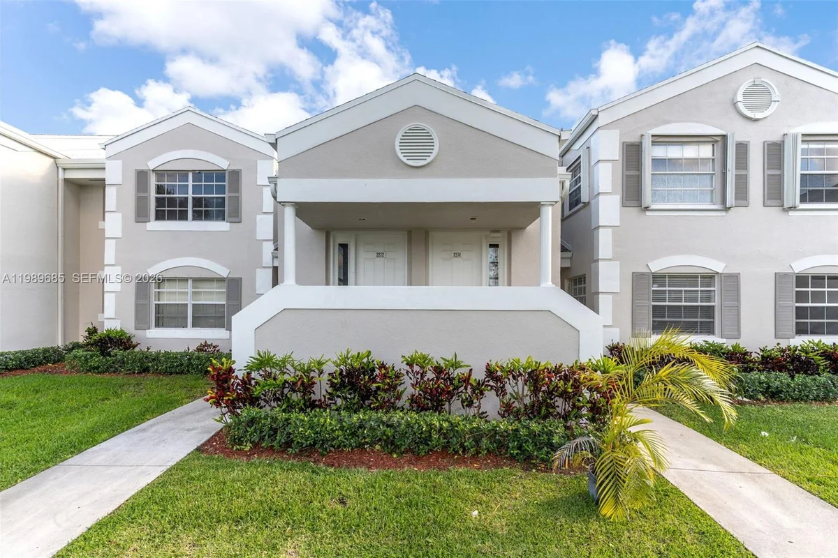 2274 SE 27th Dr #205-F, Homestead: photo 1 of 27
