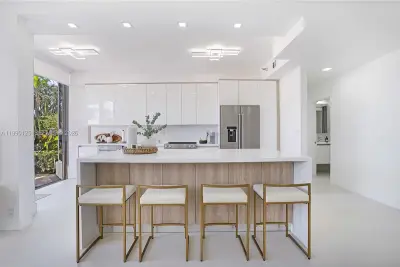 19101 NE 36th Ct #111, Aventura: photo 1 of 36