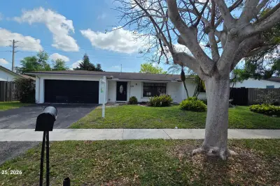 5110 SW 101st Ave, Cooper City: photo 1 of 22