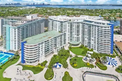 5161 Collins Ave #1508, Miami Beach: photo 1 of 30