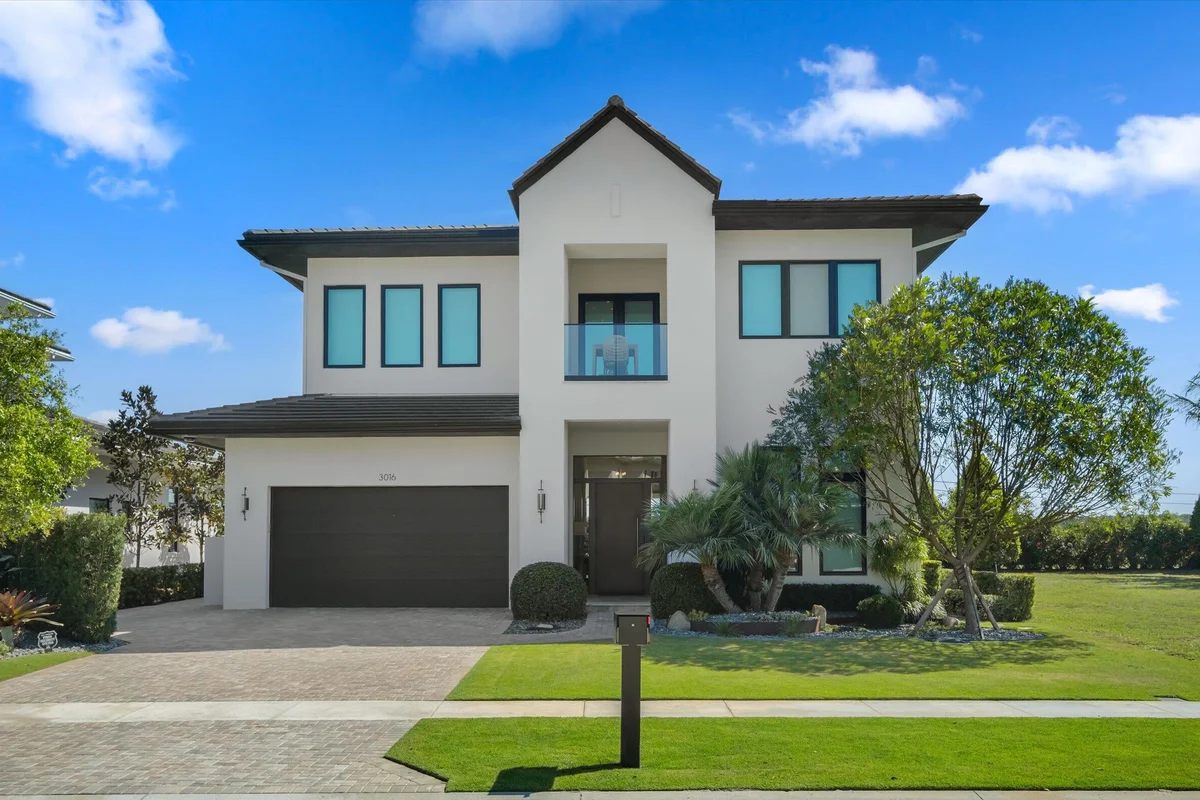3016 Blue Cypress Ln, Wellington: photo 1 of 51