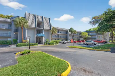 9081 Lime Bay Blvd #209, Tamarac: photo 1 of 16