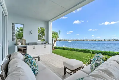 100 Water Clb Way, North Palm Beach: photo 1 of 81
