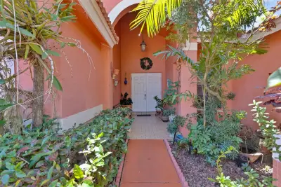 15012 SW 45th Ln, Miami: photo 1 of 43