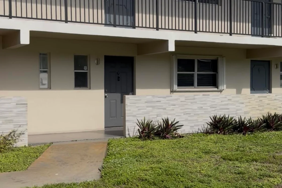 8001 Fairview Dr #106, Tamarac: photo 1 of 6