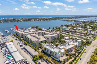 806 E Windward Way #403, Lantana: photo 1 of 32