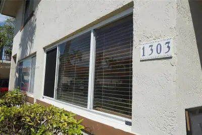 331 NW 82nd Ave #1303, Miami: photo 1 of 49