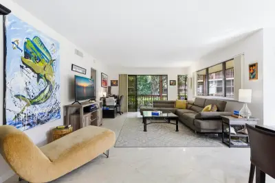 137 Brackenwood Rd, Palm Beach Gardens: photo 1 of 43
