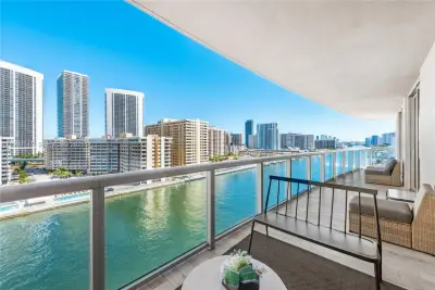2600 E Hallandale Beach Blvd #T1001, Hallandale Beach: photo 1 of 34