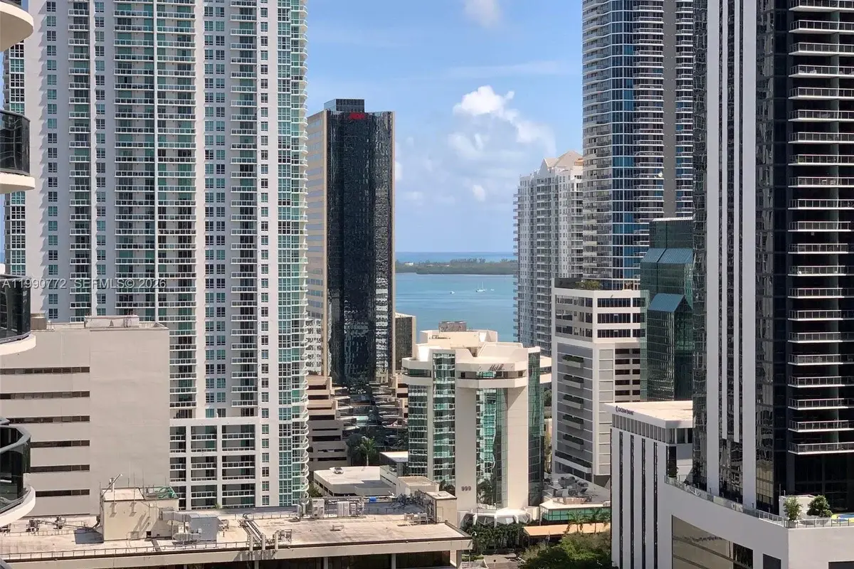 55 SW 9 St #2003, Miami: photo 1 of 10