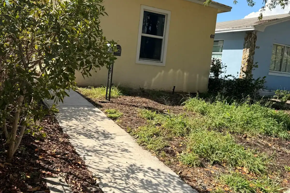 611 N F St, Lake Worth Beach: photo 1 of 12
