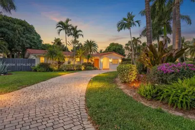 1661 Bel Air Ave, Lauderdale-by-the-Sea: photo 1 of 31