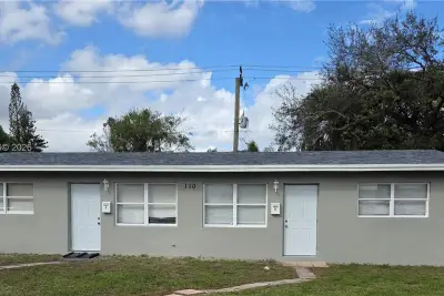 110 NW 32nd Ave, Lauderhill: photo 1 of 8