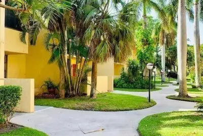 793 SE 1st Way #73, Deerfield Beach: photo 1 of 40