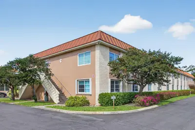 9 NE 19th Ct #214c, Wilton Manors: photo 1 of 26