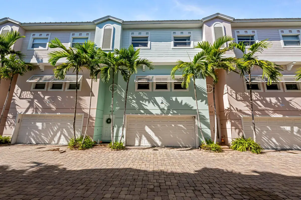 429 NE 1st St, Pompano Beach: photo 1 of 51