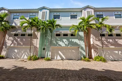429 NE 1st St, Pompano Beach: photo 1 of 51