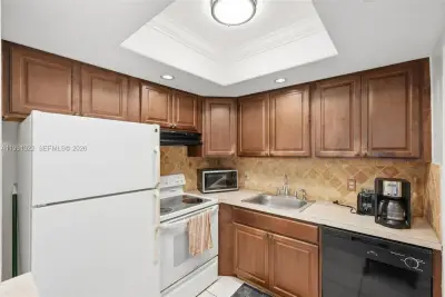 181 Newport K, Deerfield Beach: photo 1 of 34