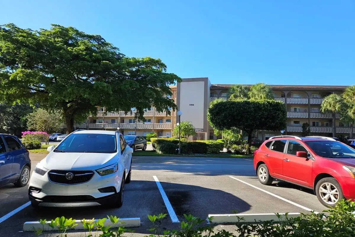 1705 Andros Isle #O3, Coconut Creek: photo 1 of 34