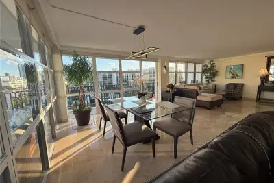 1000 Parkview Dr #720, Hallandale Beach: photo 1 of 31
