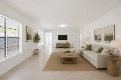 629 NE 36th St, Oakland Park: photo 1 of 43