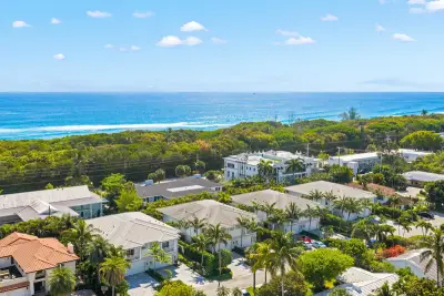 444 NE Wavecrest Way, Boca Raton: photo 1 of 41